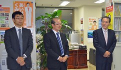 【本日の来局者】全力で頑張る=小岩ひとし道議会議員候補予定者