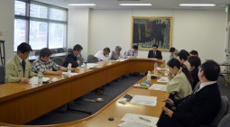 【総合研究室】2015春闘アンケートは、12月5日(金)まで=2015春闘アンケート学習会・検討会