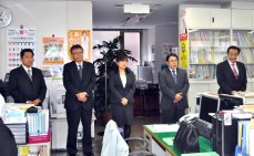 【本日の来局者】一致団結して頑張る=札幌市労執行部のみなさん