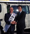 みつ丈夫候補に自治労本部氏家委員長が表敬訪問