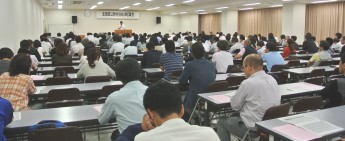 【賃金労働部】2年連続のプラス改定にむけて意思統一-公務労協2015人勧期総決起集会・学習会