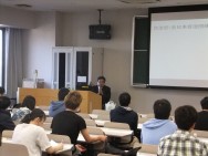 北海学園大学との連携講座~第7回目「自治体と社会福祉-子ども・子育て支援を中心として-」~西村正樹自治労社会福祉評議会議長が講演