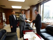 【自治体政策部】「夕張市再生課題に関する要望書」を副知事に提出