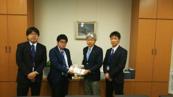 【青年部】2016人事院勧告に対する要請書を自治労組織内議員へ提出!