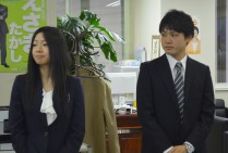 【本日の来局者】全道庁労連書記、吉田奈津希さんと畠山健さんが来局しました。